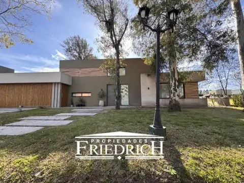 Casa en Venta de 4 dormitorios
