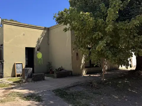 Casa 4 ambientes con 1 baño