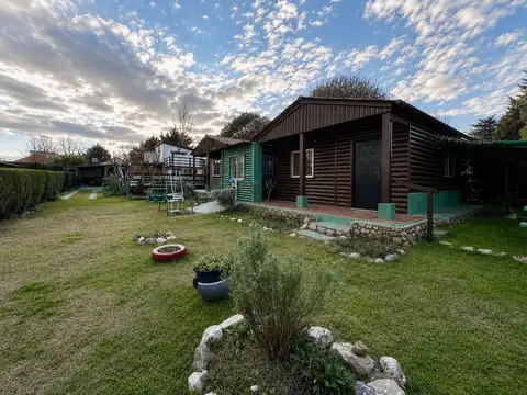VENTA CASA CON 2 CABAÑAS EN POTRERO DE GARAY