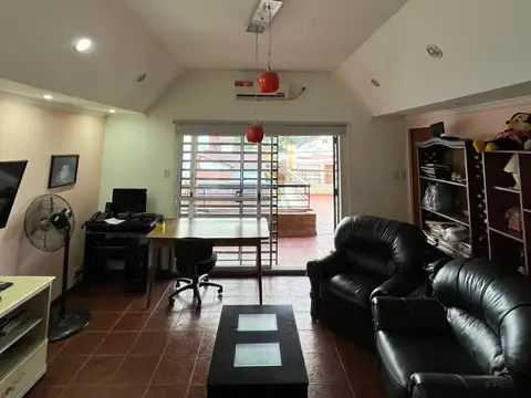 Depto Tipo Casa 5 ambientes con 1 baño