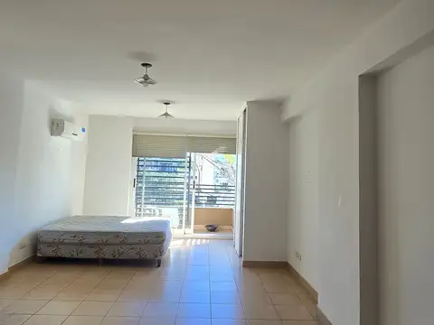 Doctor Rómulo Naón 3600, Piso 3