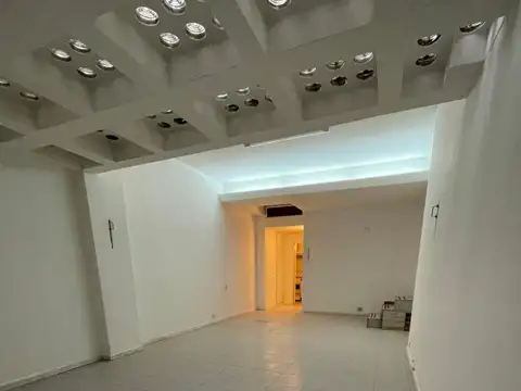 Oficina 2 ambientes con 1 baño
