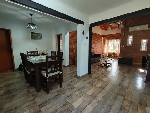 Venta Casa 3 ambientes con jardín, Tristan Suarez