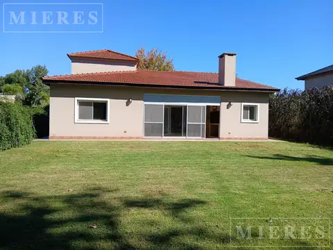 Casa en Alquiler de 3 dormitorios