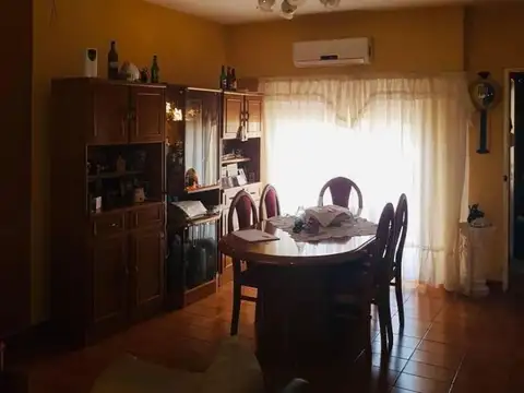 Casa en Venta en Ramos Mejía, USD 400.000