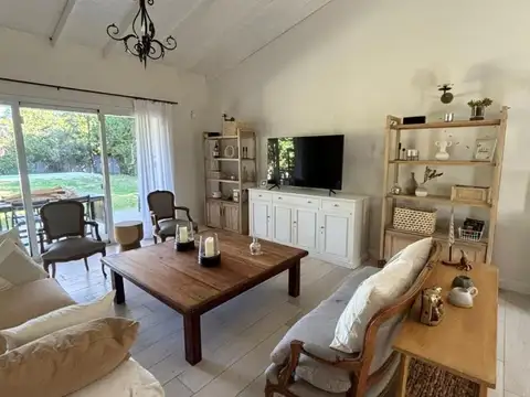 Casa en Alquiler al Este