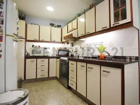 Venta Casa 4 Ambientes c/ Parrila y Terraza en Parque Chas