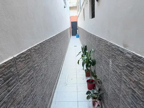Casa interna unica de tres dormitorios con patio