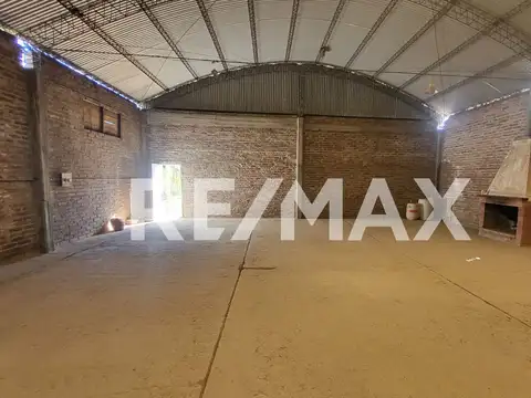 ALQUILER  GALPON 240 M2  EN Plottier