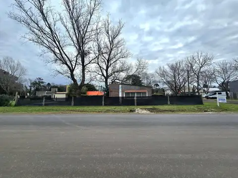 VENTA · TERRENO · ESQUINA · COMERCIAL · FUNES