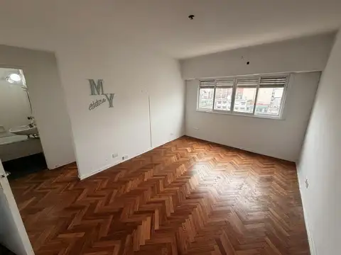 Departamento de 2 ambientes en alquiler para uso profesional en Morón Sur