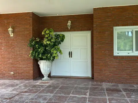 Casa en Alquiler de 4 dormitorios