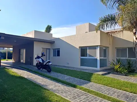 Casa en Alquiler de 3 dormitorios