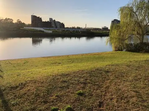 Lote al Río en Venta en El Yacht, Nordelta 100