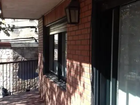 Pasaje Castro 395 , Piso 1º