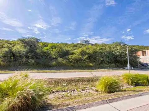 VENTA LOTE 1037 M2 B° LA DESEADA SIN PENDIENTE