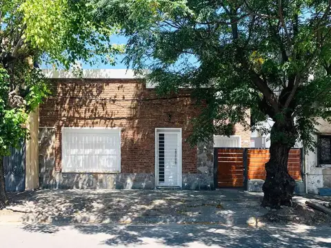 Venta Casa 2 dormitorios con patio en Las Piedras