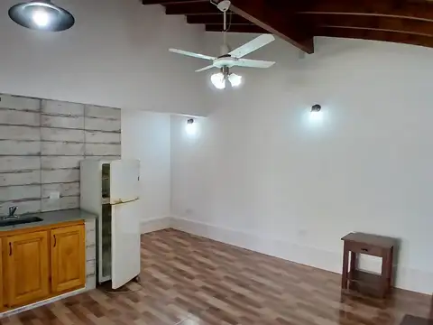 Casa en Alquiler con 1 cochera