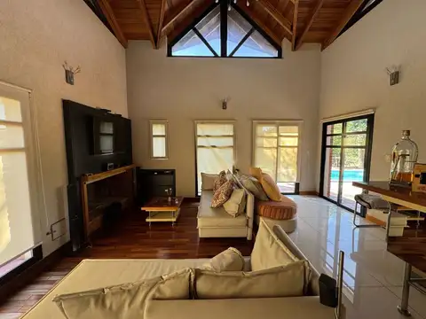 Casa en Venta en Concepción del Uruguay, USD 450.000
