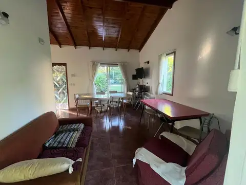 Casa 2 ambientes con 1 baño
