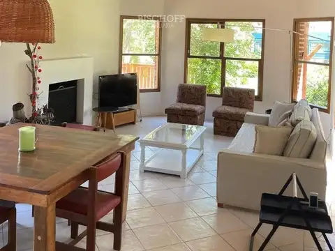 EXCELENTE CASA DE 4 AMBIENTES EN BARRIO NORTE