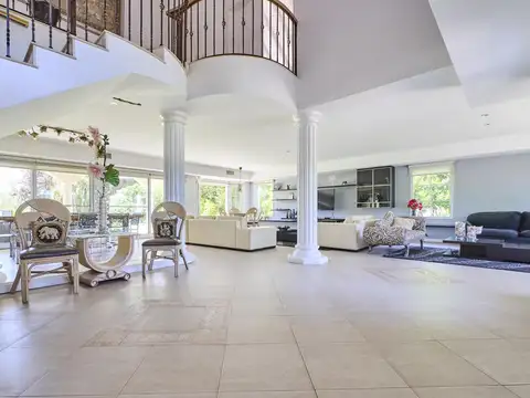 Casa 6 ambientes con 6 baños