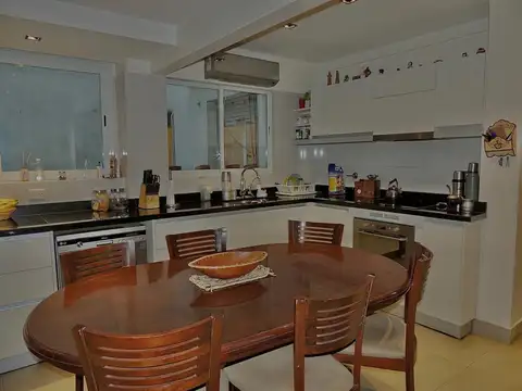 Departamento 4 ambientes con 3 baños