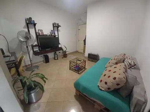 Depto Tipo Casa en Venta en Chilavert, USD 65.000