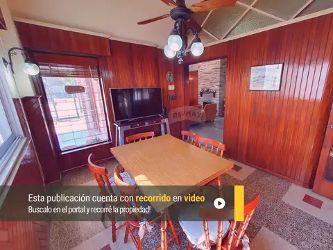 Casa en Venta con 2 cocheras