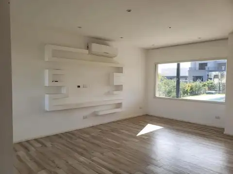 Casa en Alquiler al Norte