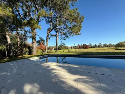 Casa Chalet  en Venta en Belen de Escobar, Escobar, G.B.A. Zona Norte