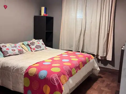 CHALET 3 AMBIENTES DESARROLLADO EN PLANTA BAJA- CARAPACHAY