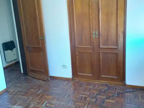 Amplio departamento, zona centro y río