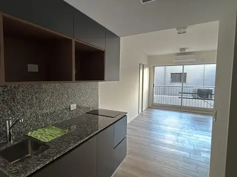 Departamento en Alquiler en Almagro Sur, $ 600.000