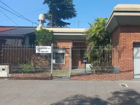 VENTA CASA 3 AMBIENTES PATIO, PARRILLA Y COCHERA EN LOMA HERMOSA TRES DE FEBRERO