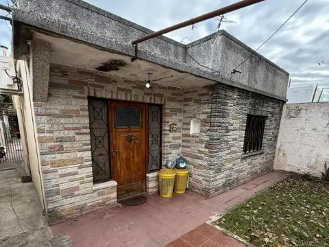 CASA CON GRAN TERRENO 