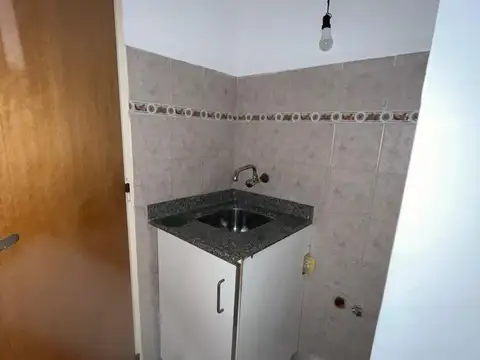 Departamento en 4to. piso al frente.