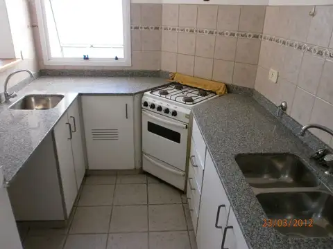 Departamento en Alquiler en Plaza Rocha, $ 570.000