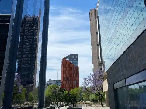 EN VENTA COCHERA EN TORRE CAPITALINAS