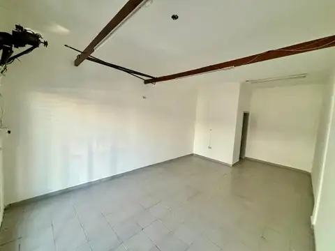 Local sobre la Av. Santa Rosa al 2.000