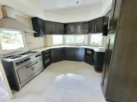 Casa en Alquiler en Moreno, USD 1.500