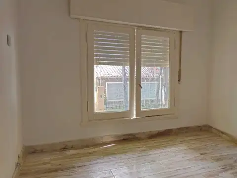 Depto Tipo Casa en Alquiler de 1 dormitorio
