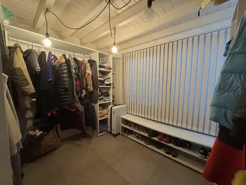 Casa 6 ambientes con 4 baños
