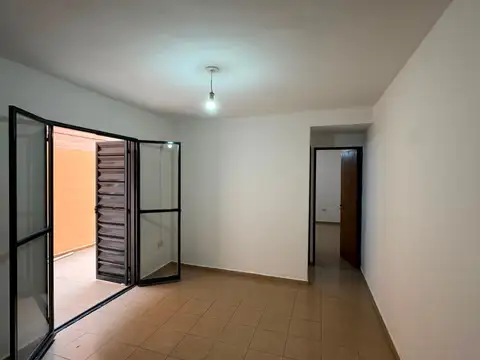 VENTA DEPARTAMENTO 1 DORM CON PATIO ALBERDI