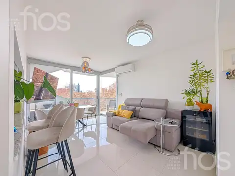 VENTA DEPARTAMENTO SEMIPISO DE DOS DORMITORIOS CON BALCON - OPCIONAL COCHERA - EN PICHINCHA