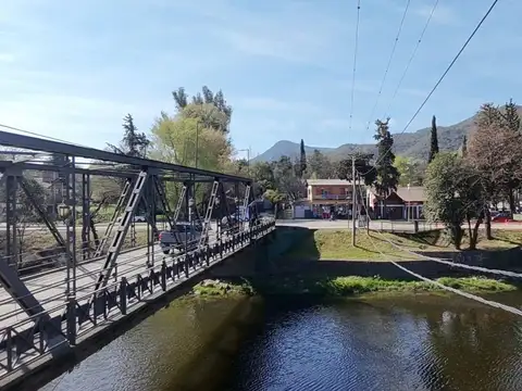 Casa 11 ambientes con 6 baños