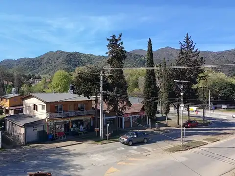 AV. GIAGETTO Y AV. FUERZA AEREA STA. ROSA DE CALAMUCHITA 100