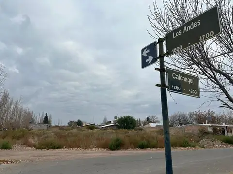 LOTE EN VENTA RIVADAVIA BARRIO PETROLEROS