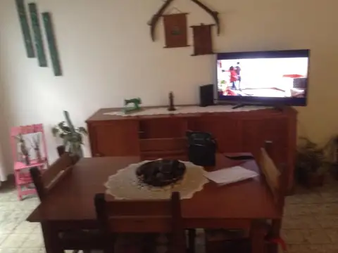 Casa 4 ambientes con 1 baño