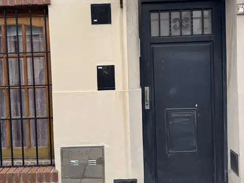 Oficina Comercial de 200 m² en Venta en Villa Real